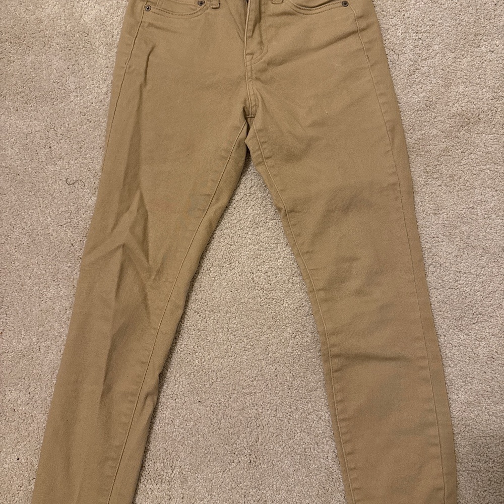 Aeropostale Women’s  Curvy, shaping high rise khaki pants 0 short